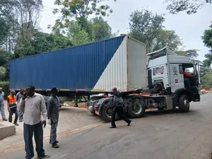 Reliable Solutions for Cargo Transportation >>Box Truck