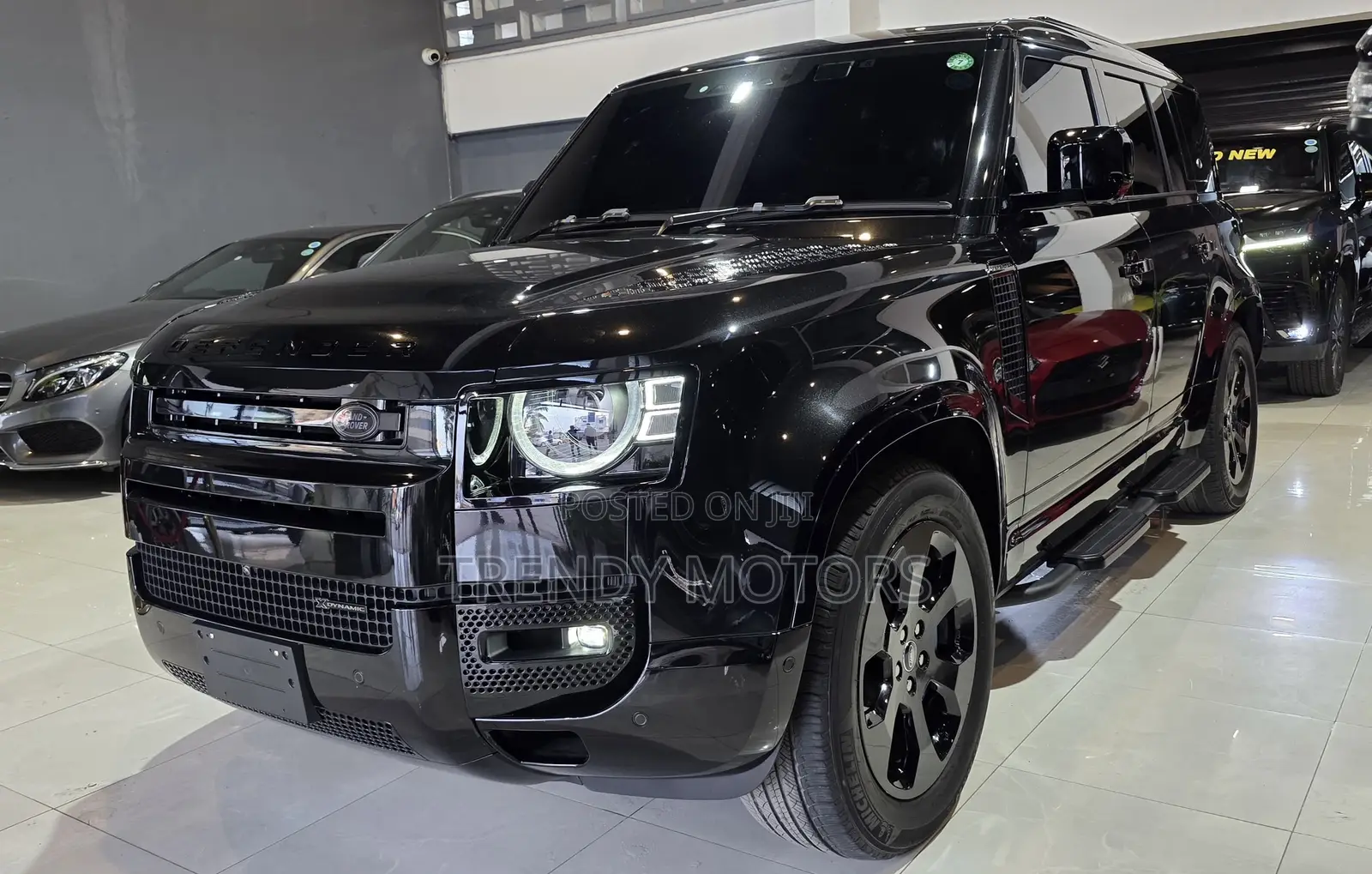 Land Rover Defender 2022 Black