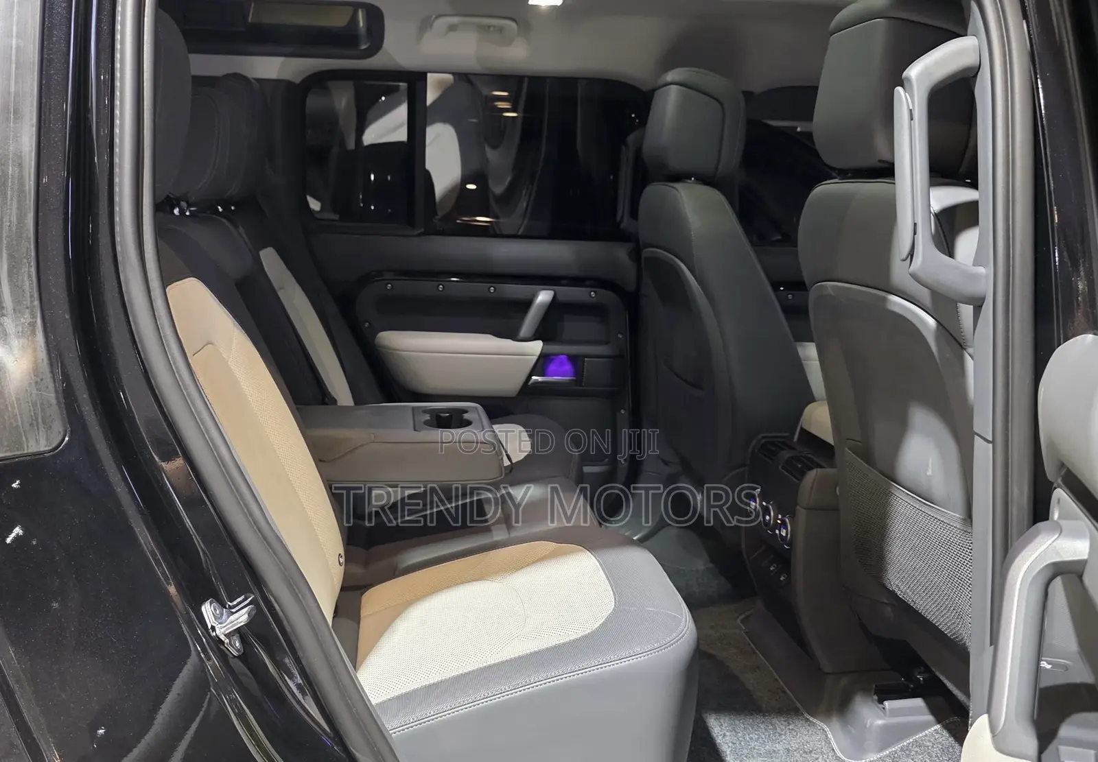 Land Rover Defender 2022 Black