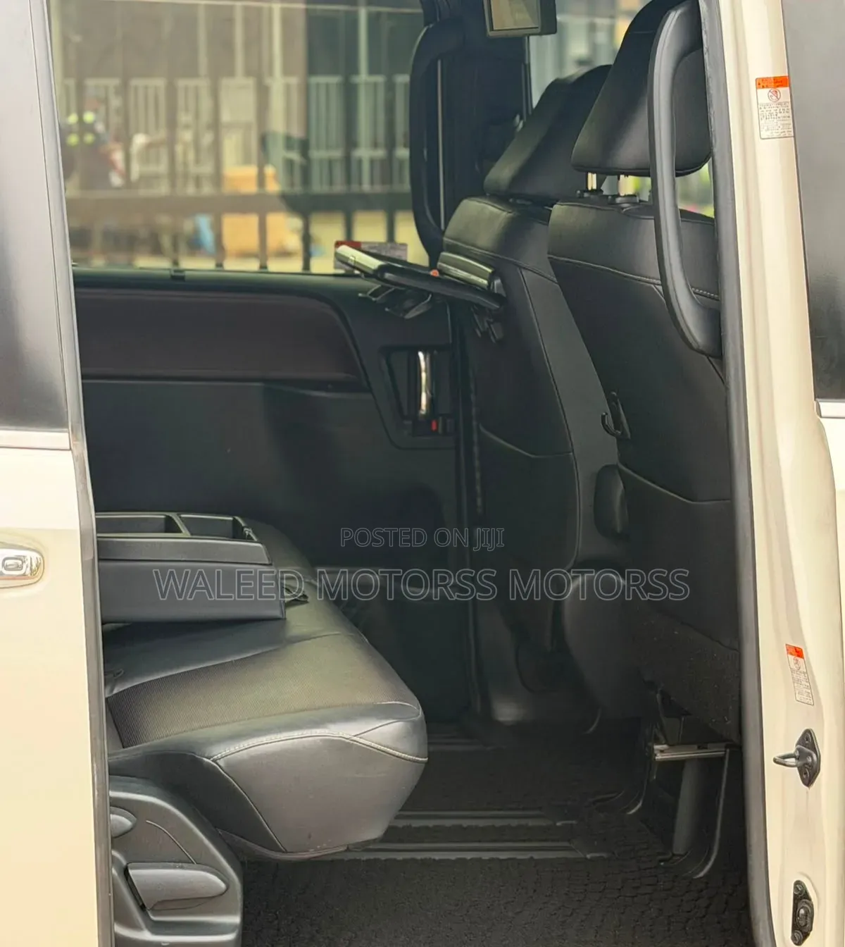 Toyota Esquire 2.0 FWD (7 seater) 2019 White