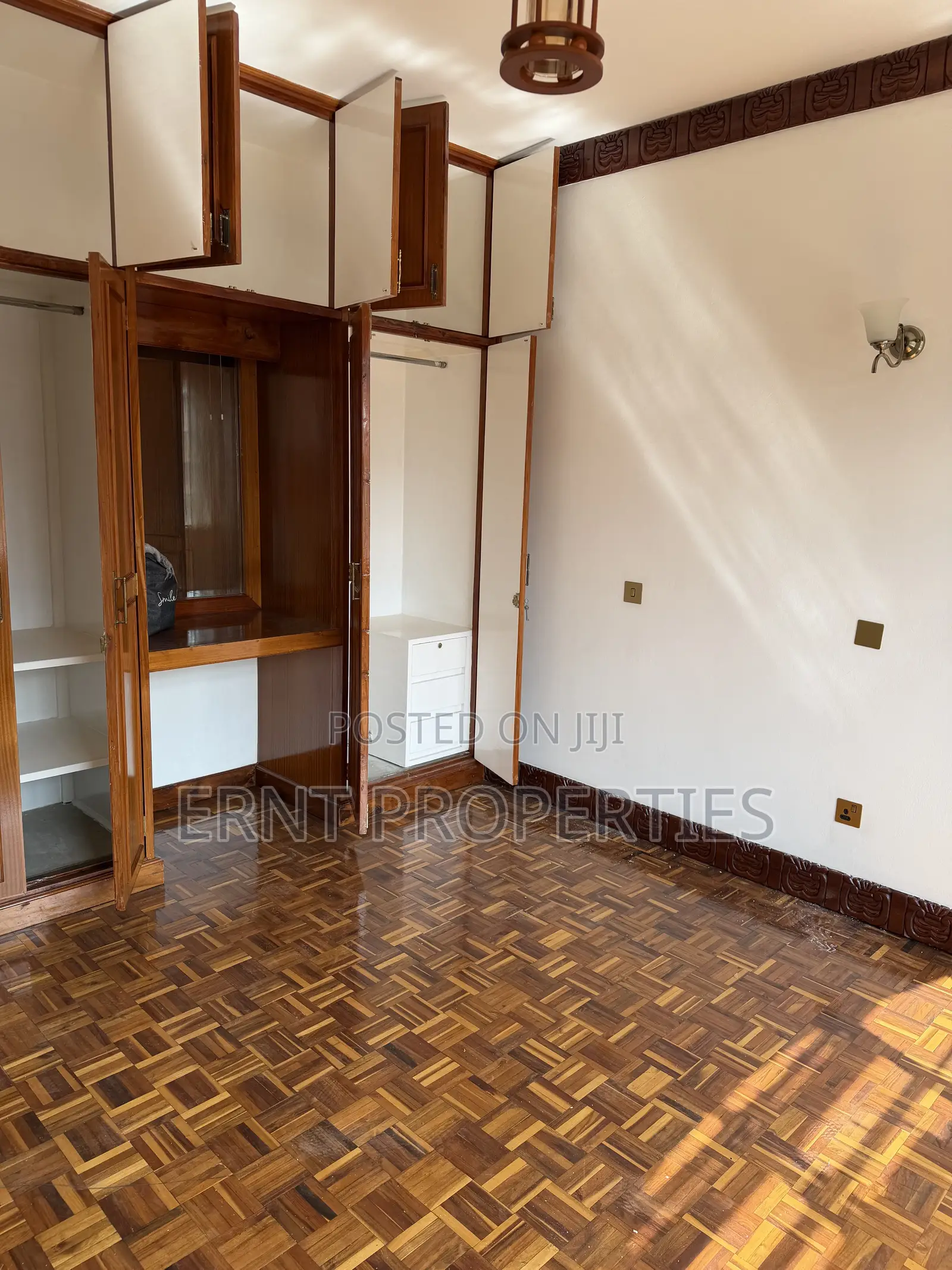 3bdrm Apartment in Riverside Drive for rent