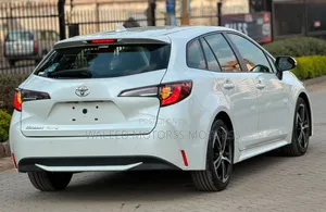 Toyota Corolla Touring 2019 White