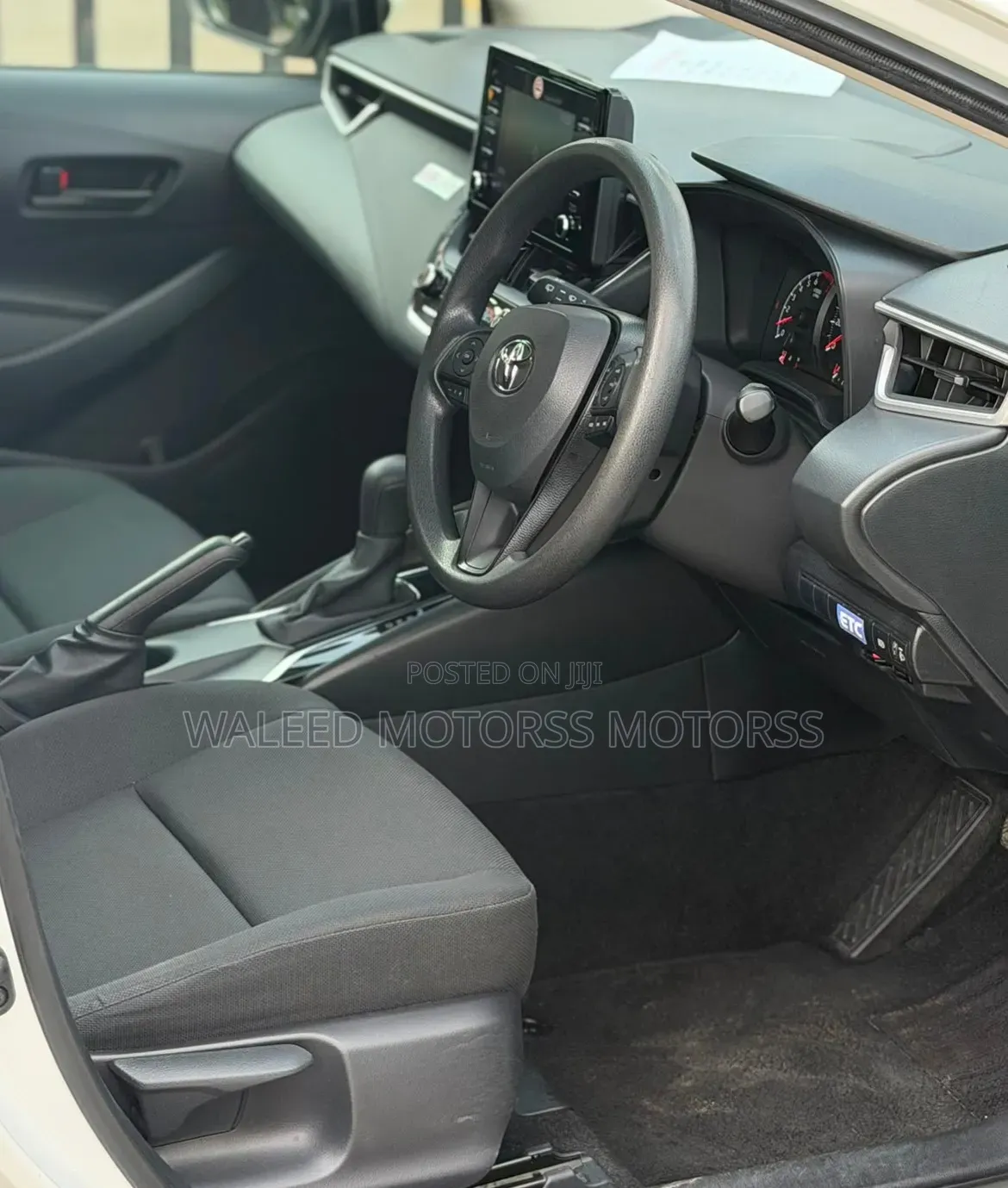Toyota Corolla Touring 2019 White