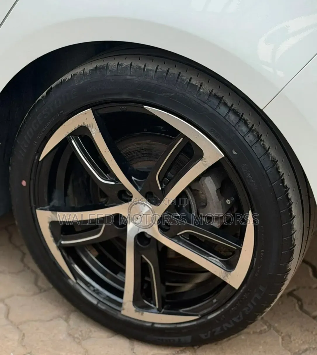 Toyota Corolla Touring 2019 White