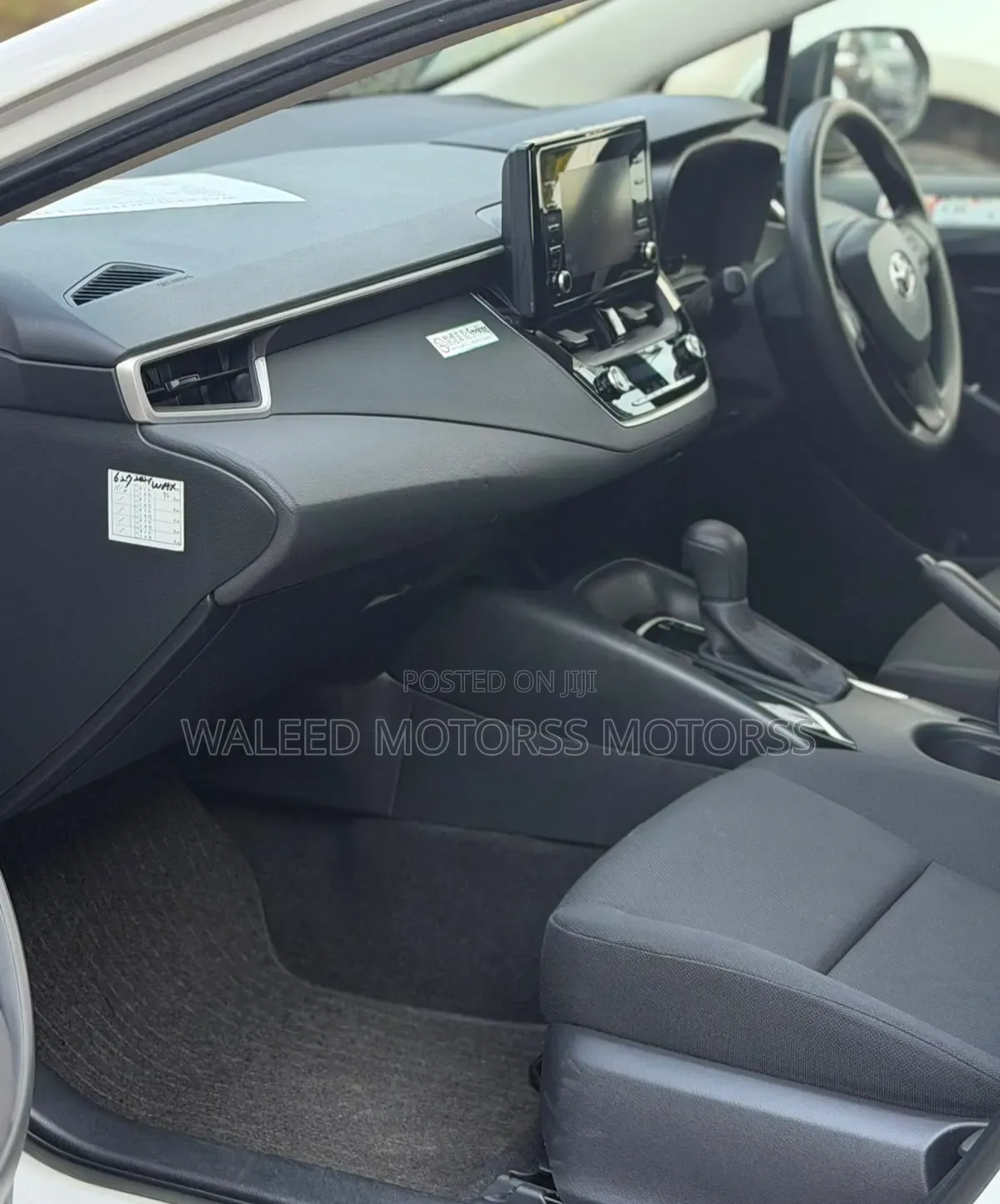 Toyota Corolla Touring 2019 White