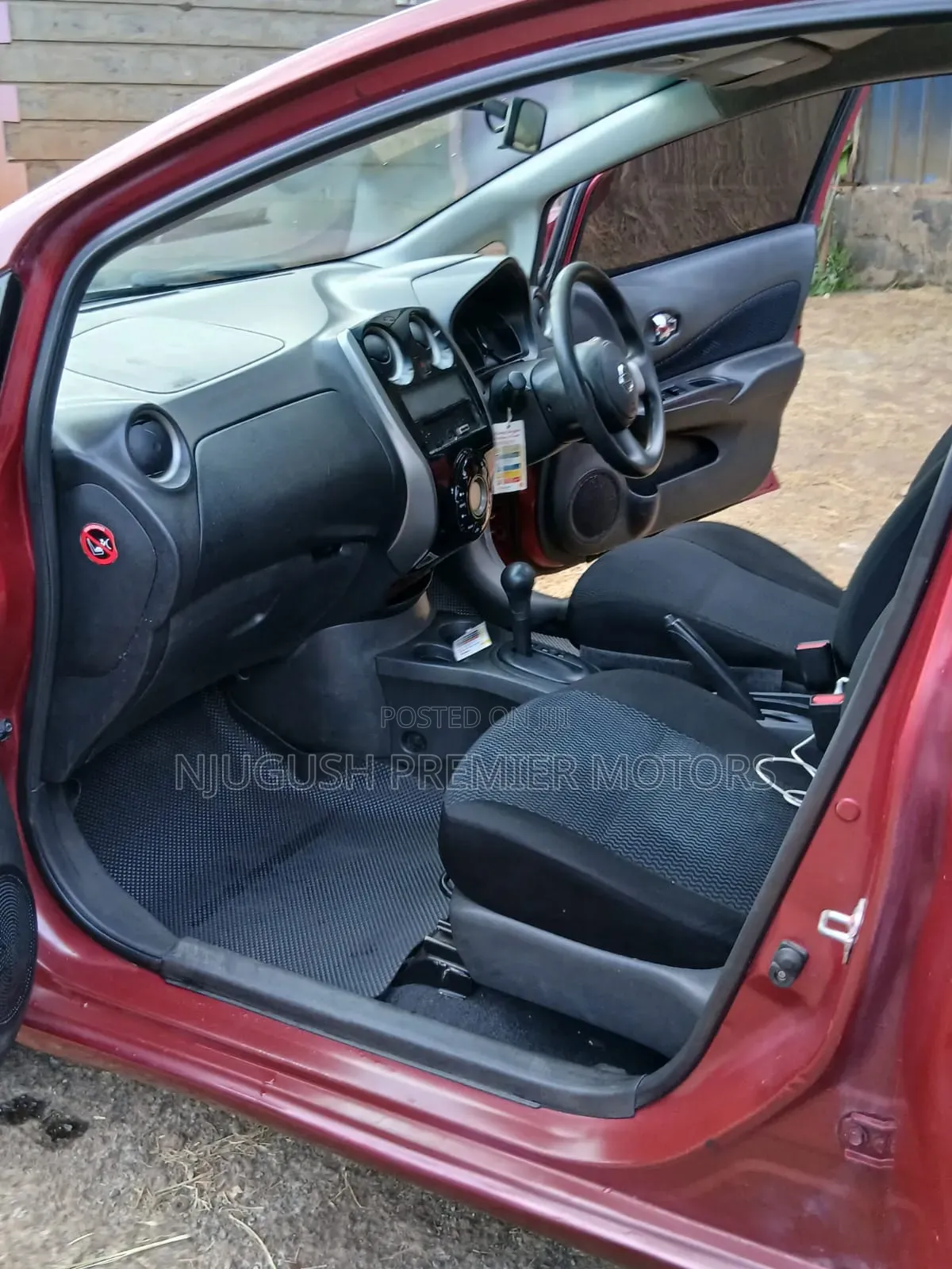 Nissan Note 2015 Red