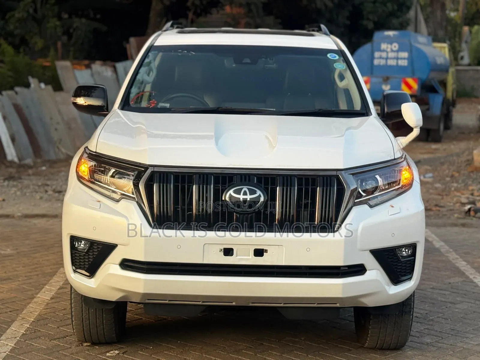 Toyota Land Cruiser Prado 2021 White