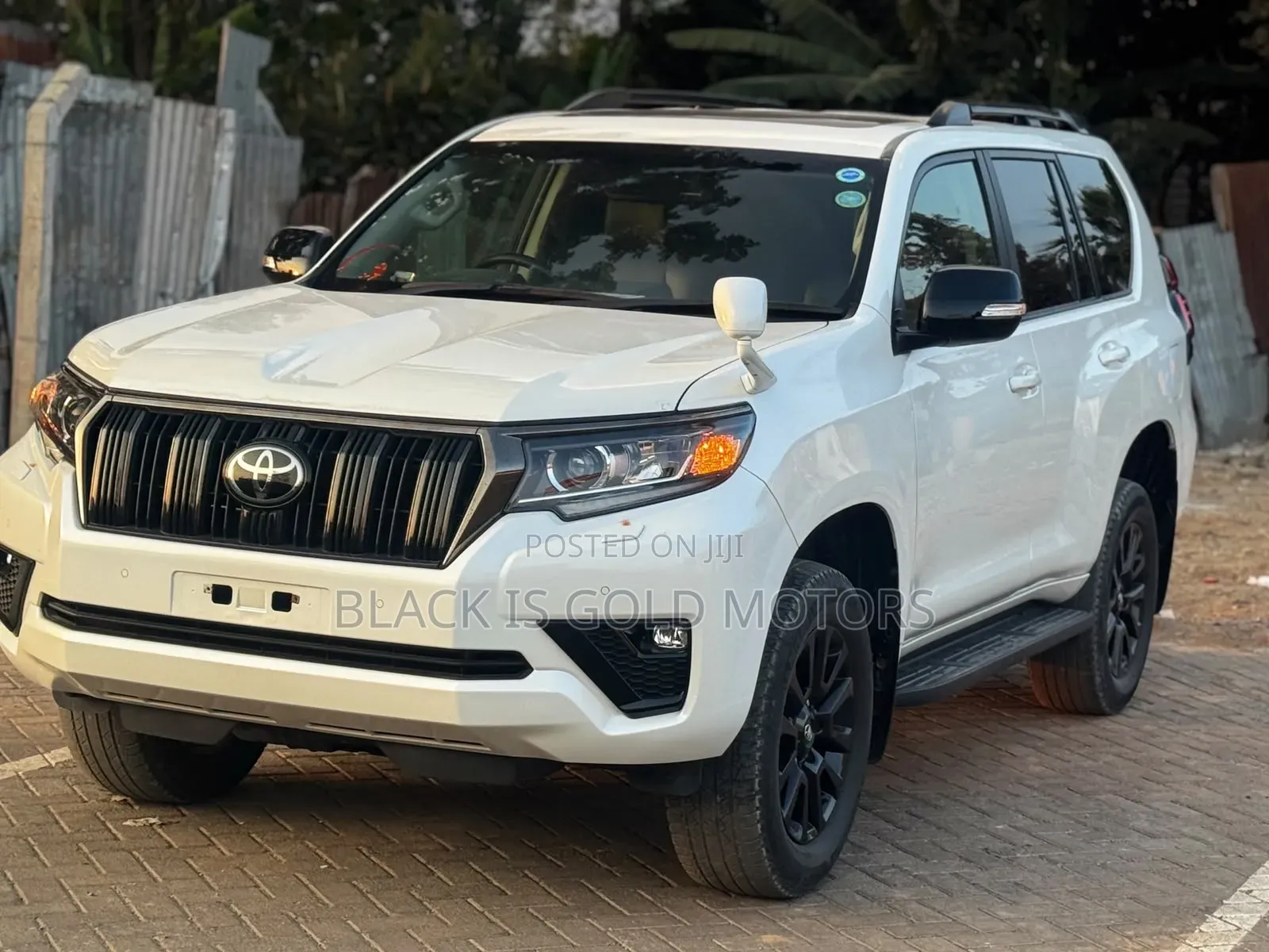 Toyota Land Cruiser Prado 2021 White