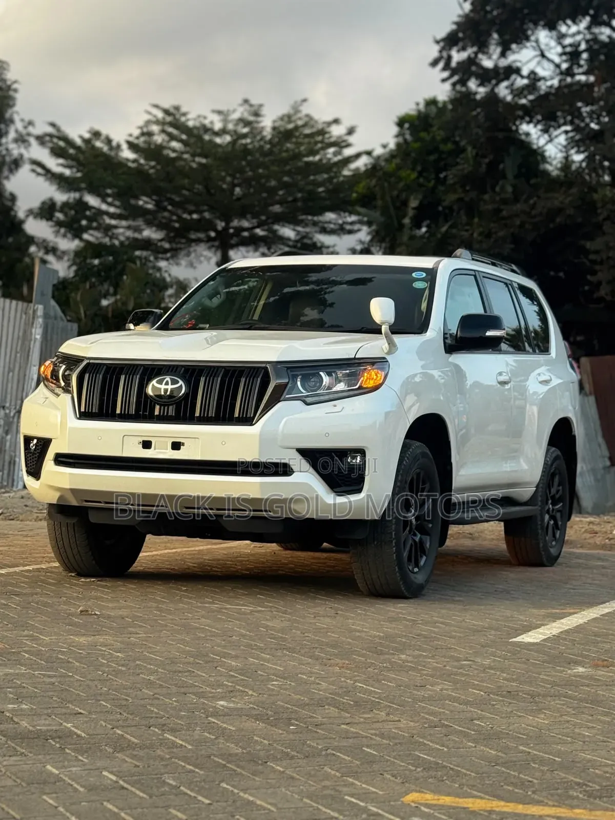 Toyota Land Cruiser Prado 2021 White