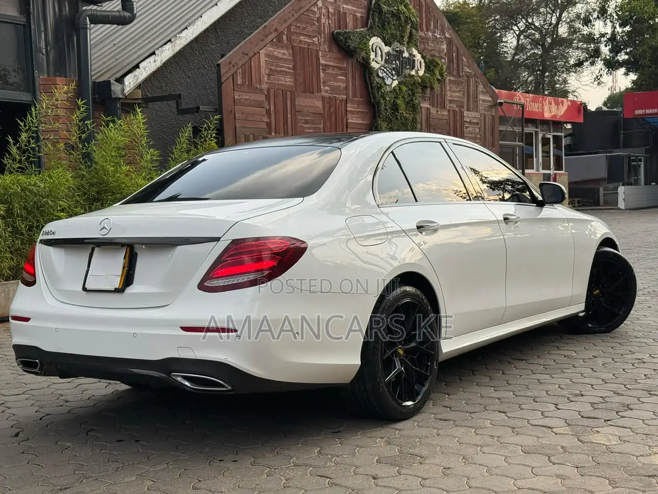Mercedes-Benz E220 2016 White