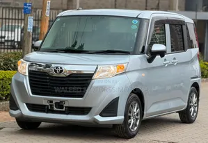 Toyota Roomy 2019 Silver