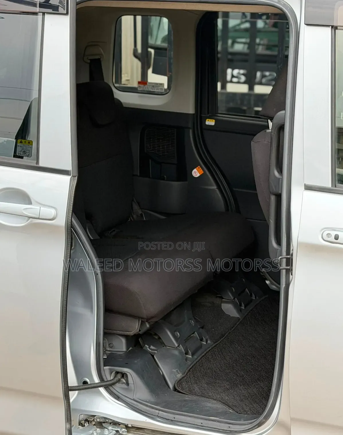 Toyota Roomy 2019 Silver
