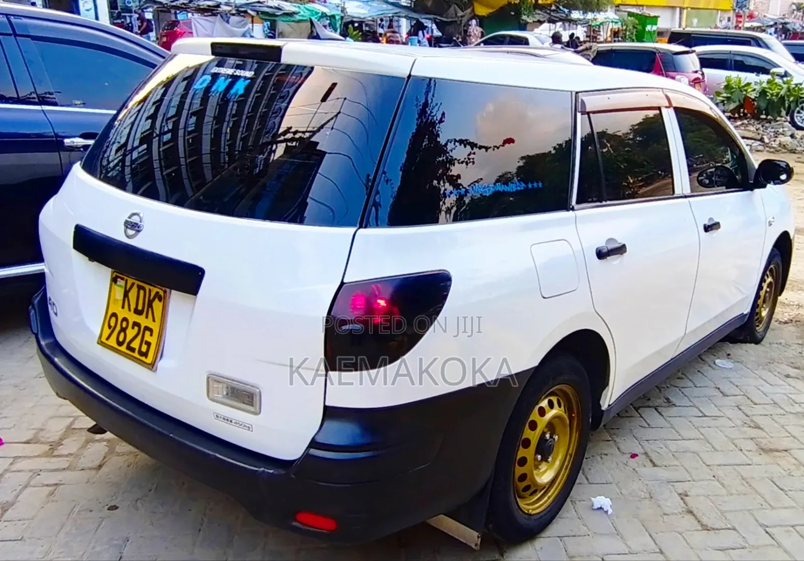 Nissan Advan 2015 White