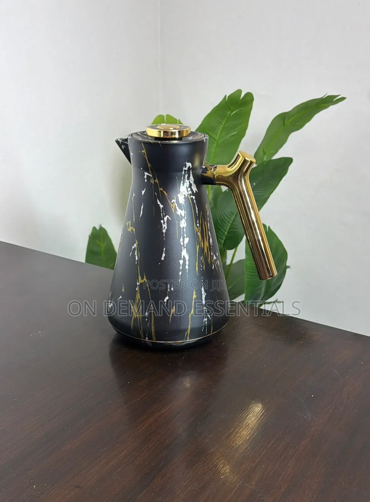 Luxury Marble White Vacuum Flask With Gold Handle – 1.0L