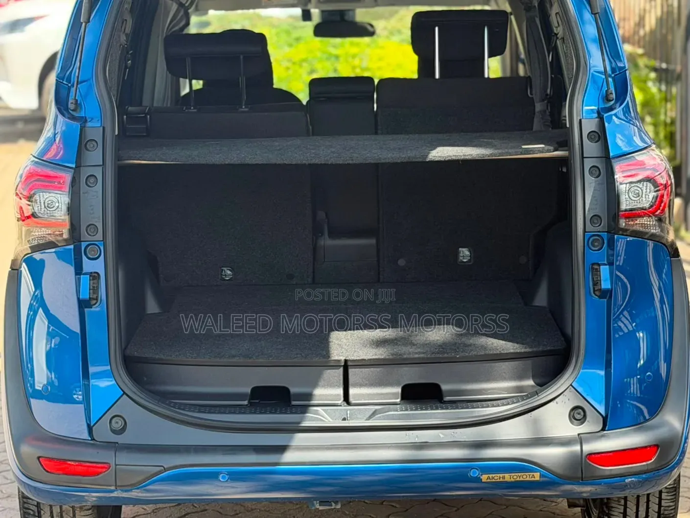 Toyota Sienta 2019 Blue