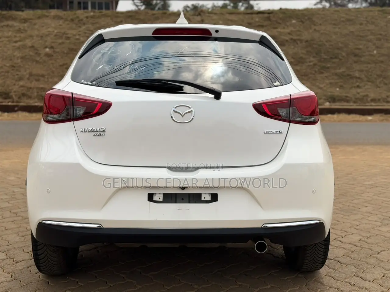 Mazda 2 2020 White