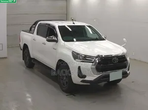Toyota Hilux 2020 White