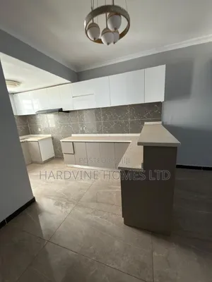 4bdrm Apartment in Valley Arcade for rent