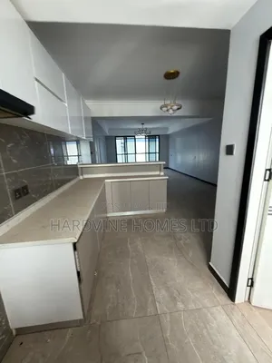 4bdrm Apartment in Valley Arcade for rent
