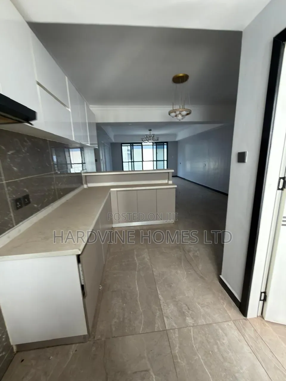 4bdrm Apartment in Valley Arcade for rent