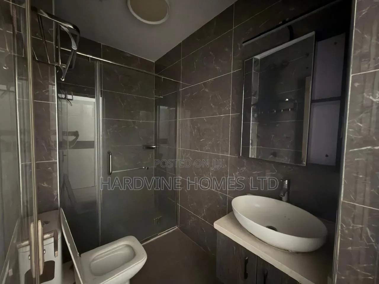 4bdrm Apartment in Valley Arcade for rent
