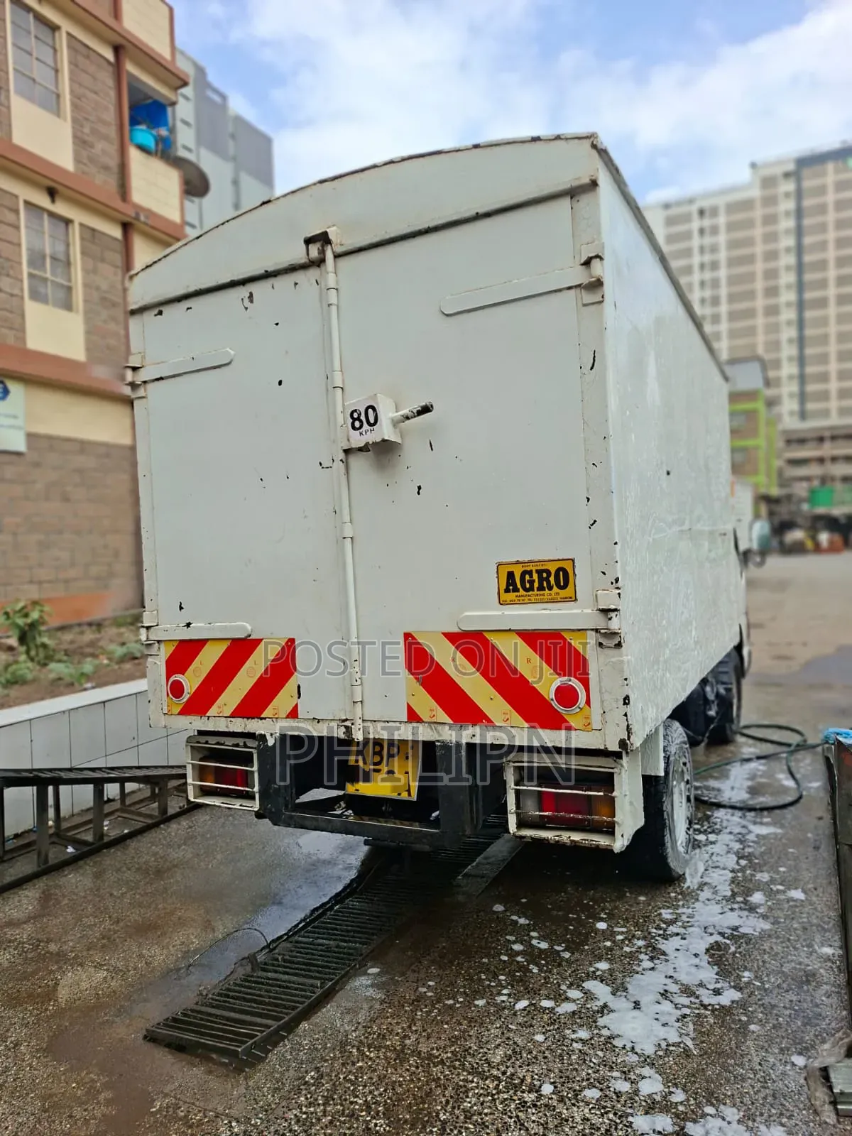 Isuzu NHR 2010 Pickup