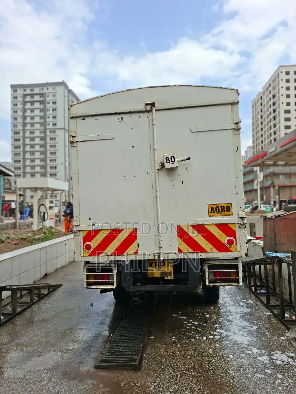Isuzu NHR 2010 Pickup