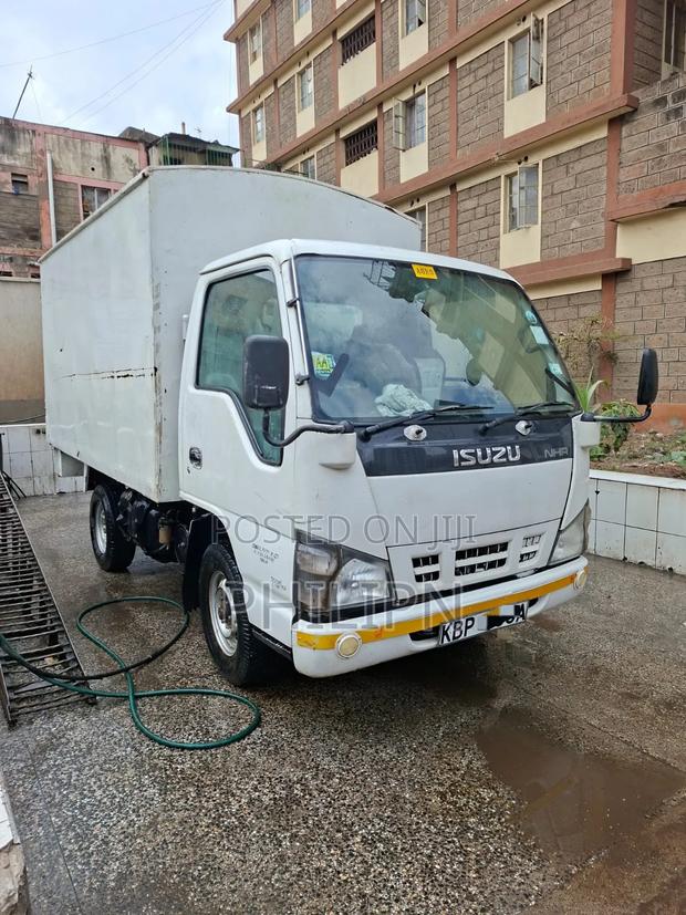 Isuzu NHR 2010 Pickup