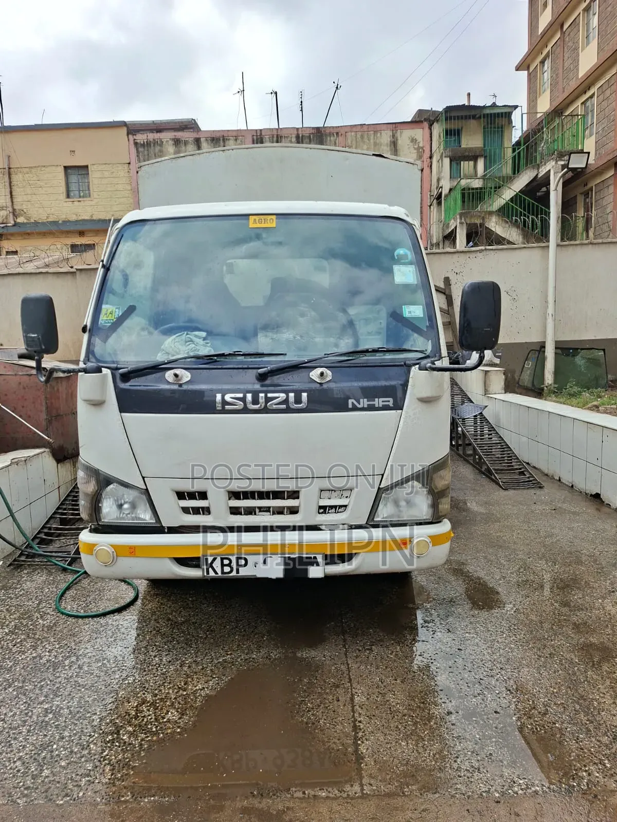 Isuzu NHR 2010 Pickup