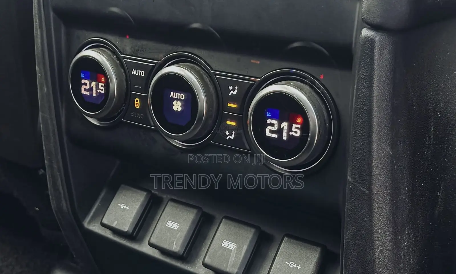 Land Rover Defender 2022 Green
