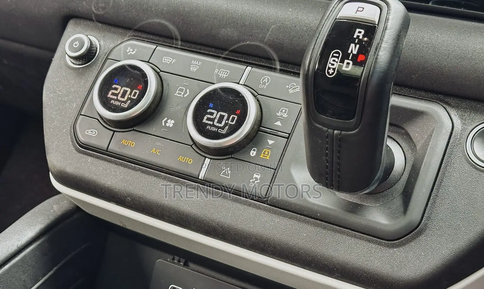Land Rover Defender 2022 Green