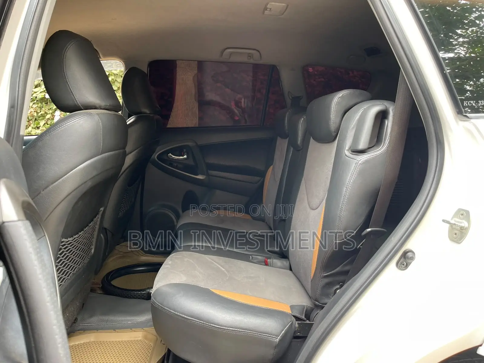 Toyota Vanguard 2012 White