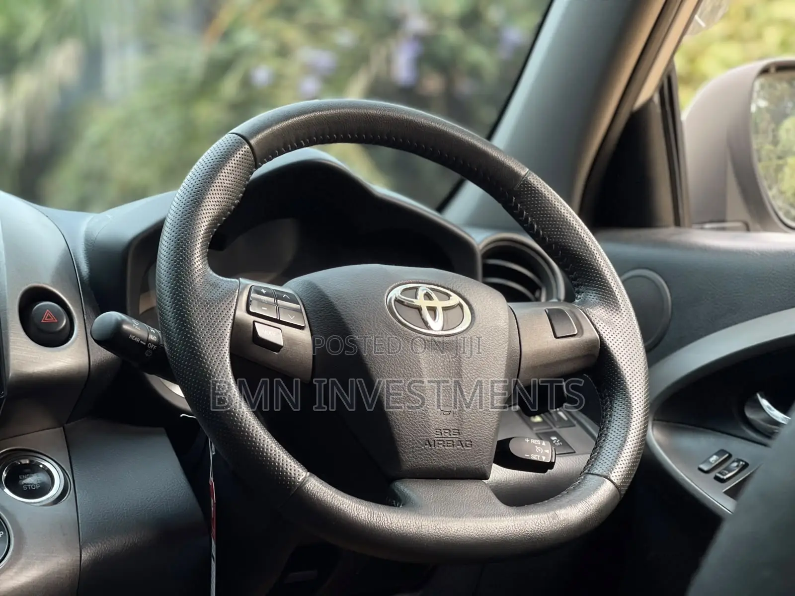 Toyota Vanguard 2012 White