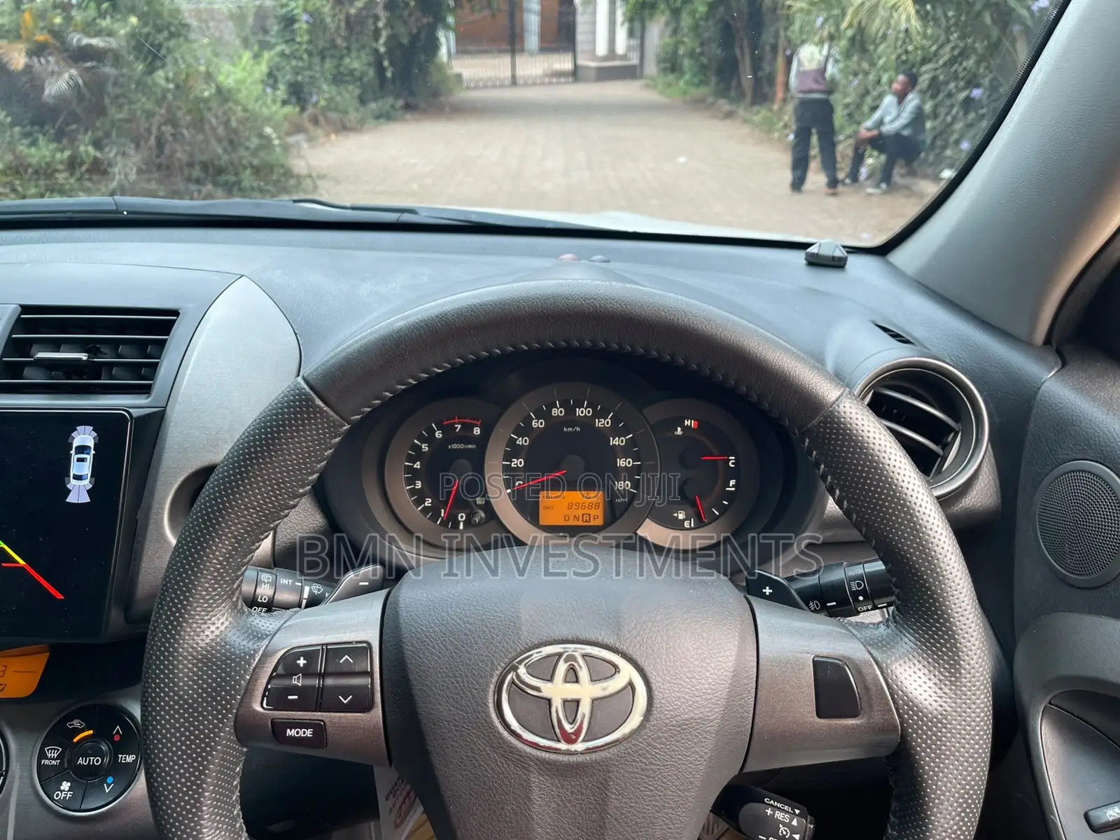 Toyota Vanguard 2012 White