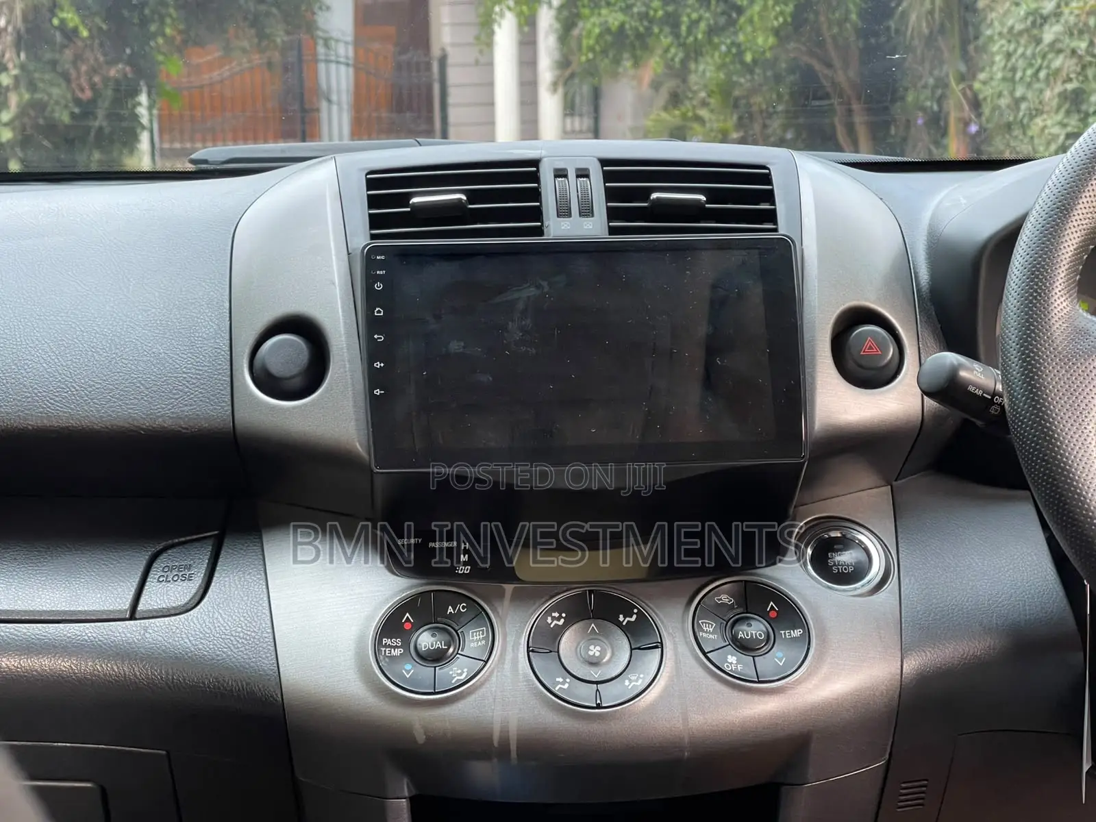 Toyota Vanguard 2012 White
