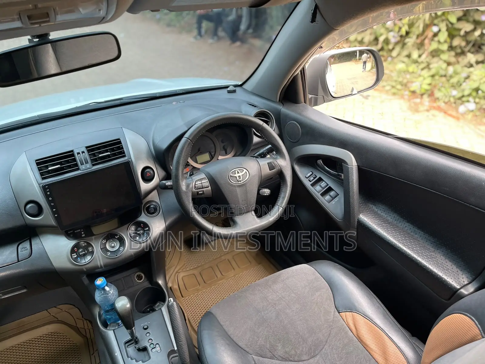 Toyota Vanguard 2012 White