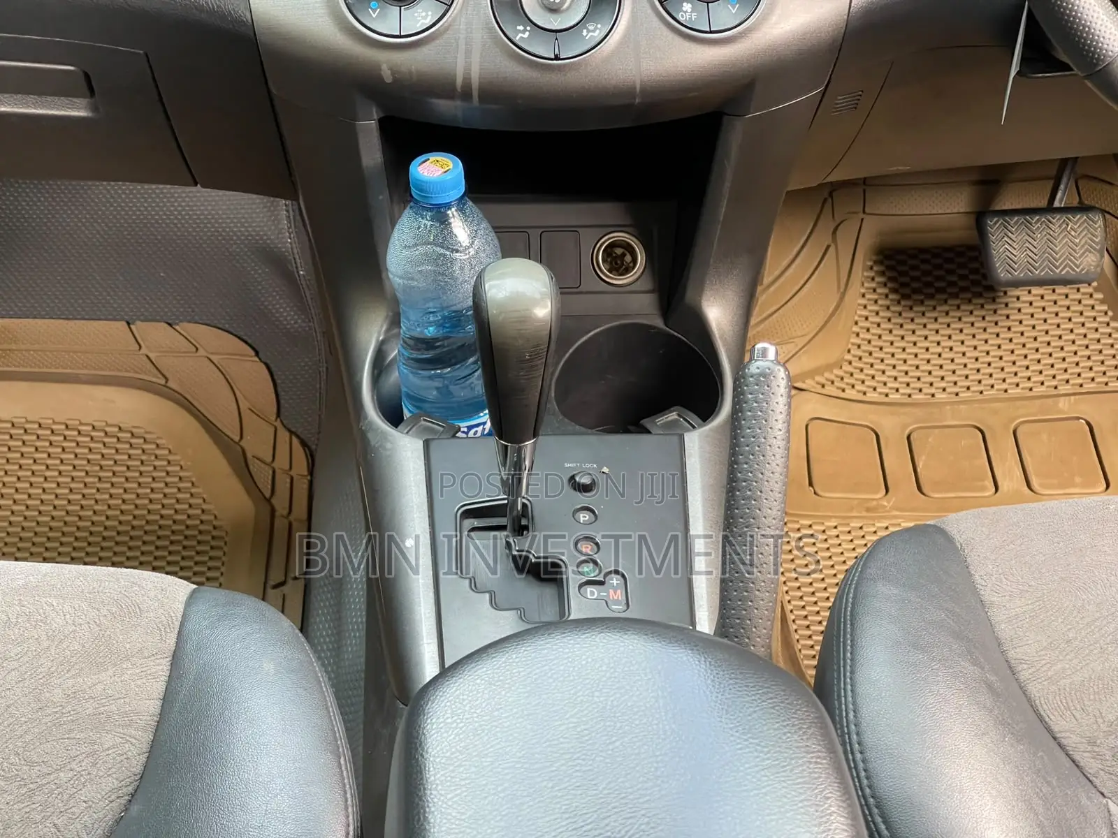 Toyota Vanguard 2012 White
