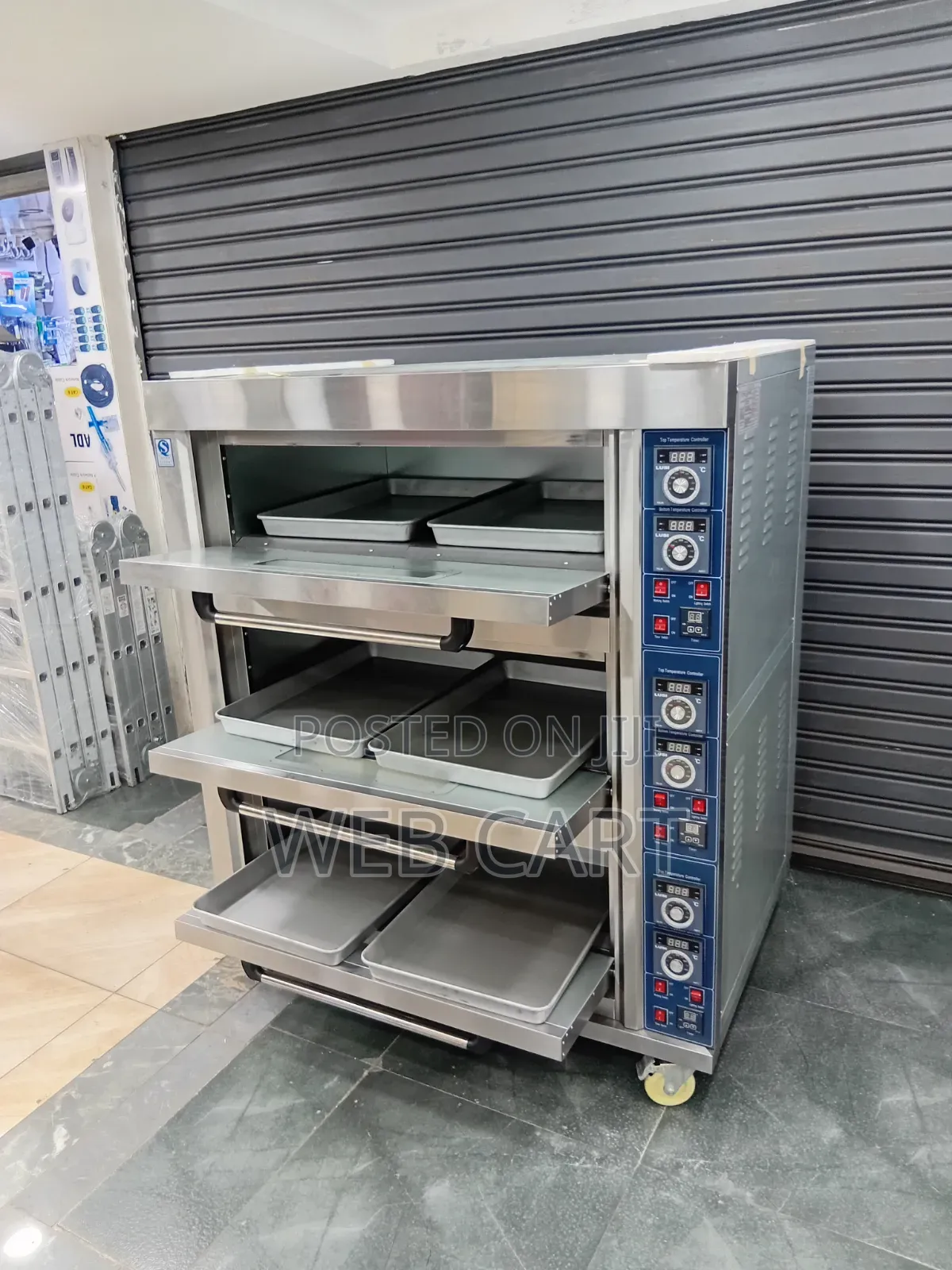 Commercial 3 Deck Electric Oven With 6 Free Baking Trays