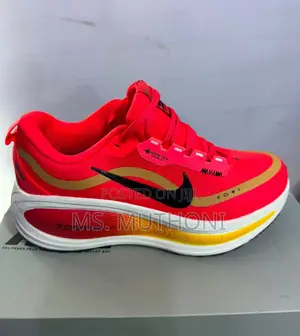 Nike ZoomX Vomero Plus / Invincible Shield Styles: 38-45