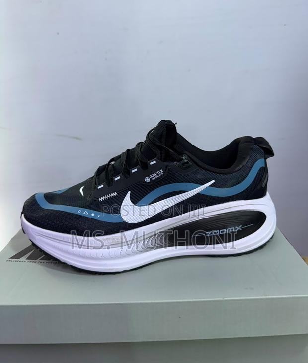 Nike ZoomX Vomero Plus / Invincible Shield Styles: 38-45 - thumbnail 4