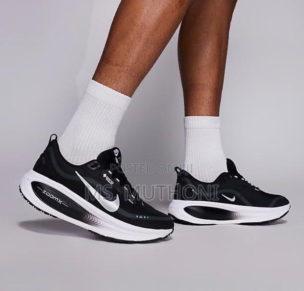 Nike ZoomX Vomero Plus / Invincible Shield Styles: 38-45 - thumbnail 5