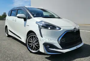 Toyota Sienta 1.5 Hybrid FWD 2019 White