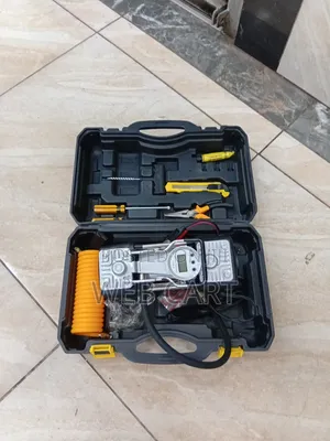 Professional Portable Tyre Inflator With Digital Gauge