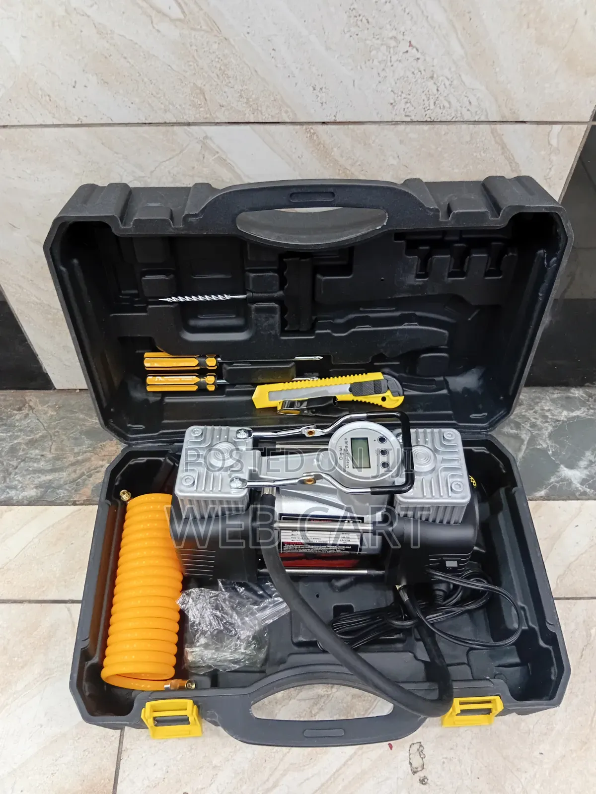 Heavy Duty 2-Cylinder Portable Air Compressor With Digital Gauge