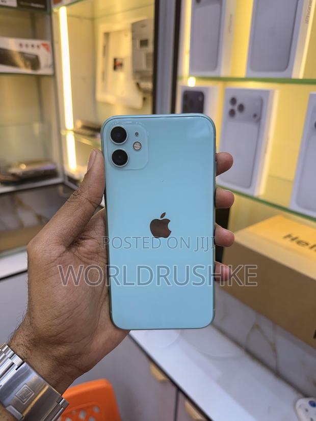 Apple iPhone 11 64 GB Green - main view