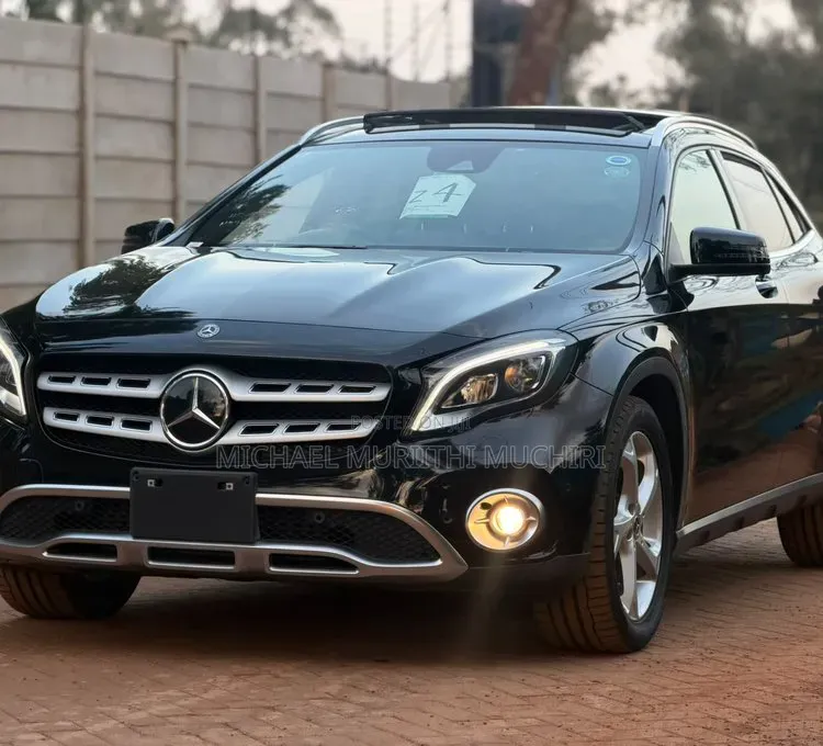 Mercedes-Benz GLA-Class 2019 Black