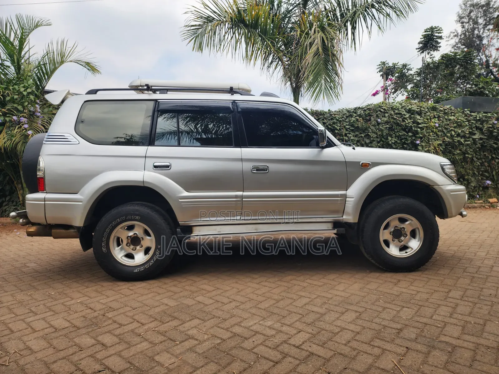 Toyota Land Cruiser Prado 2000 Silver