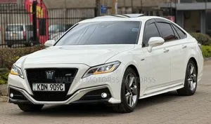 Toyota Crown 2020 White