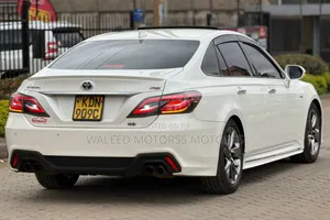 Toyota Crown 2020 White