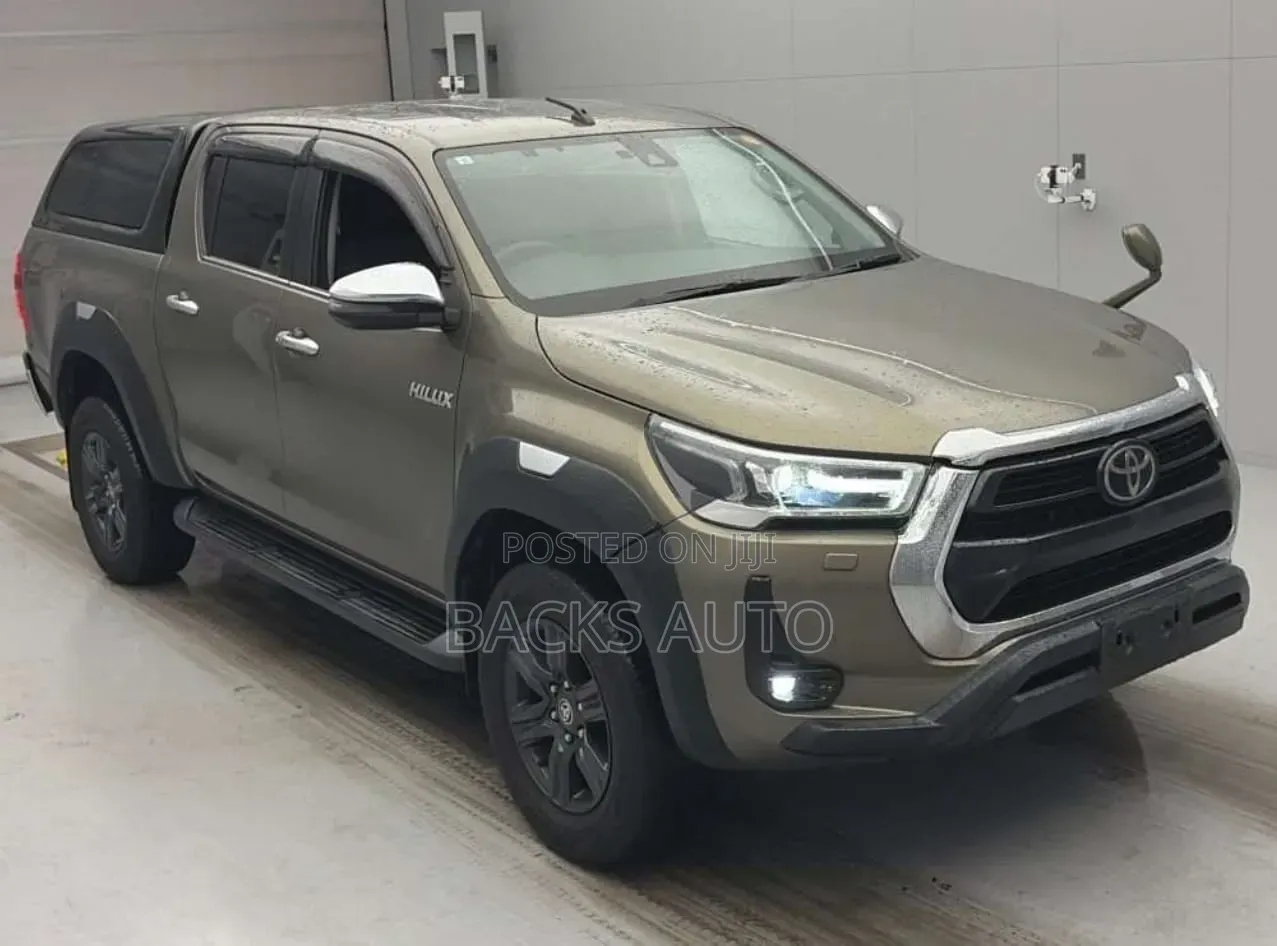 Toyota Hilux 2021 Gold
